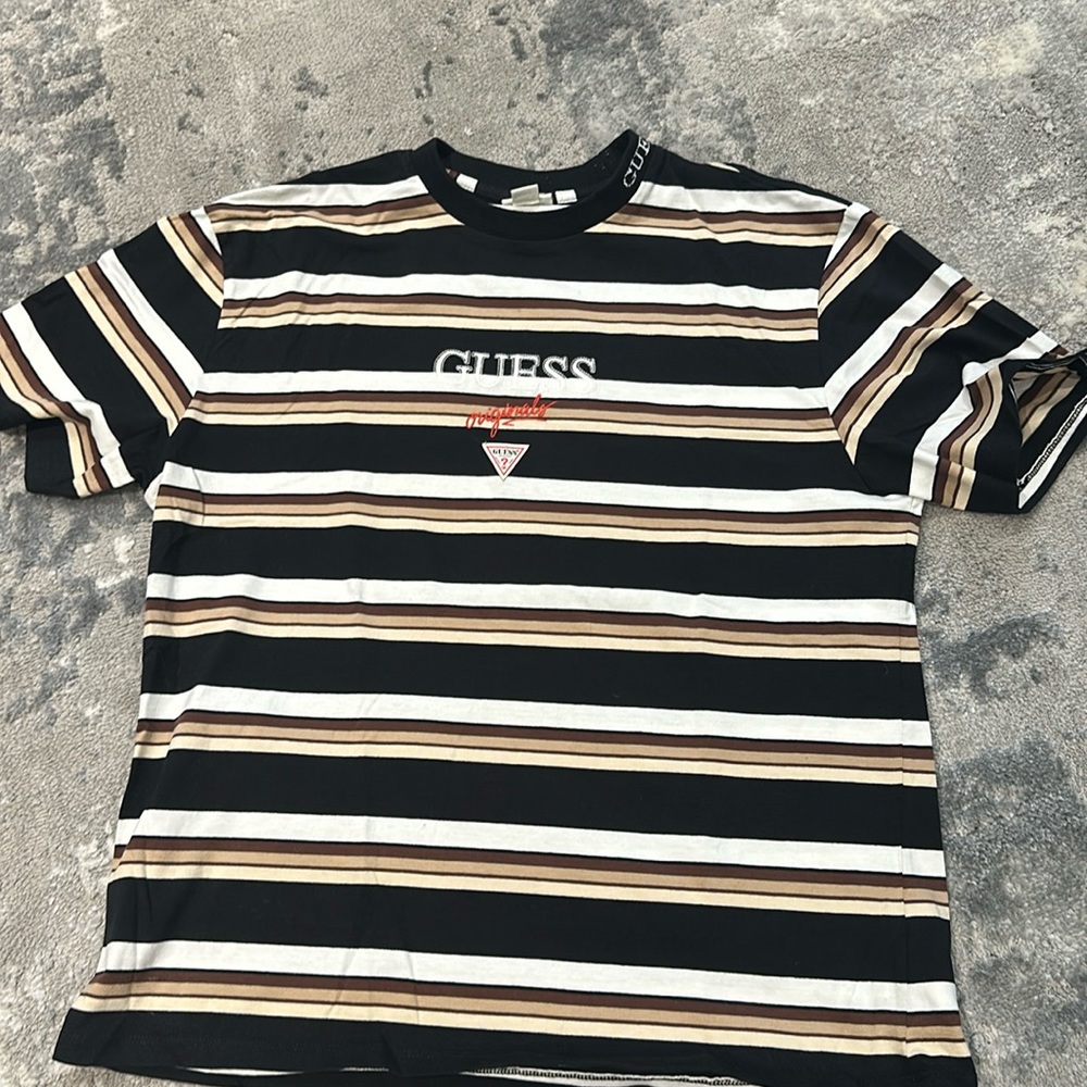 Guess tshirt